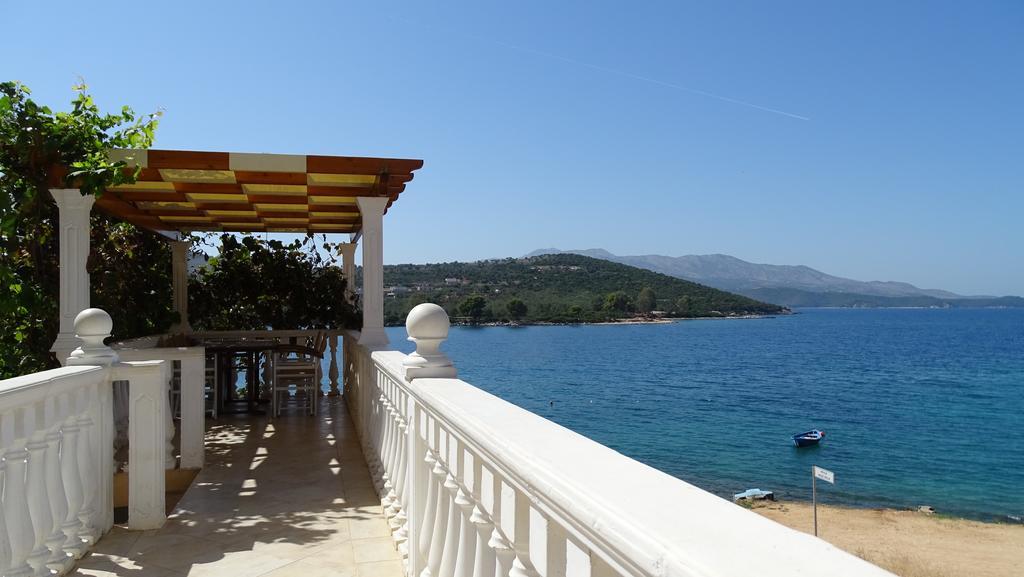 Petro'S Apartments Ksamil Exterior photo