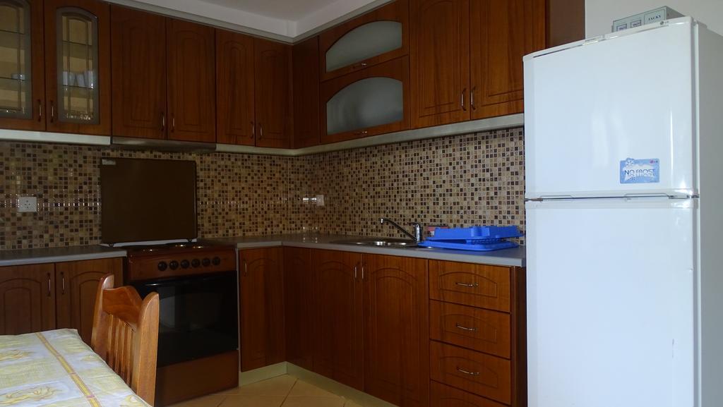 Petro'S Apartments Ksamil Exterior photo